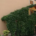Bed & Breakfast La Pesa 3*
